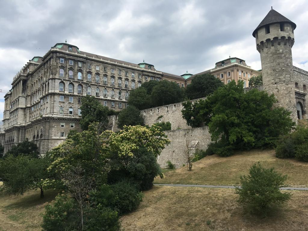Castel View Apartment Budapest Ngoại thất bức ảnh
