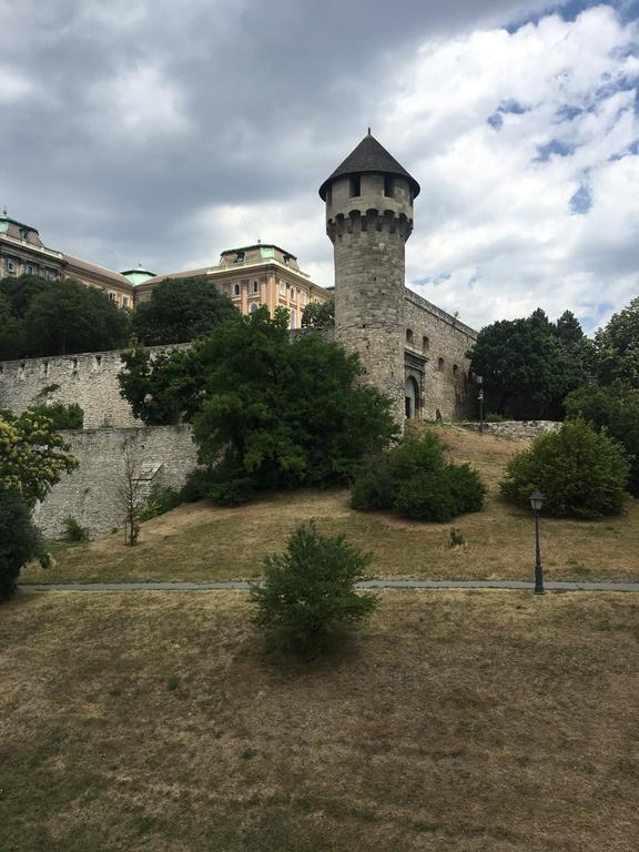 Castel View Apartment Budapest Ngoại thất bức ảnh